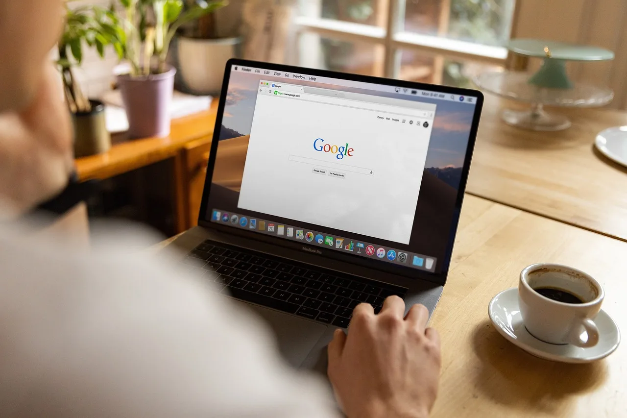 AI browser interface showing smart search results