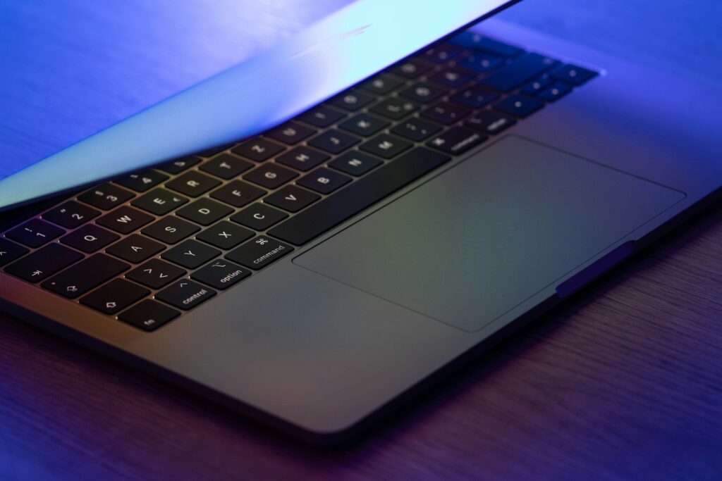 what defines laptop performance?Laptop performance overview showing CPU, RAM, storage and GPU components