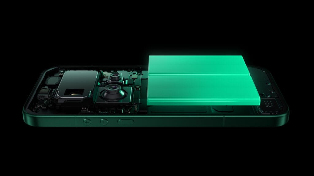 Xiaomi 17 Ultra 6000mAh High-Density Battery and 90W HyperCharge Tech