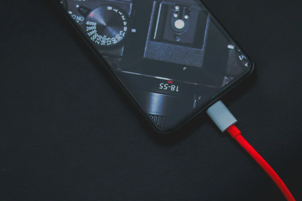 Smartphone battery percentage dropping suddenly from 40 to 15
