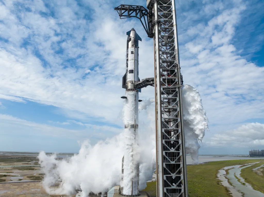 SpaceX Super Heavy booster during Starship V3 test mission