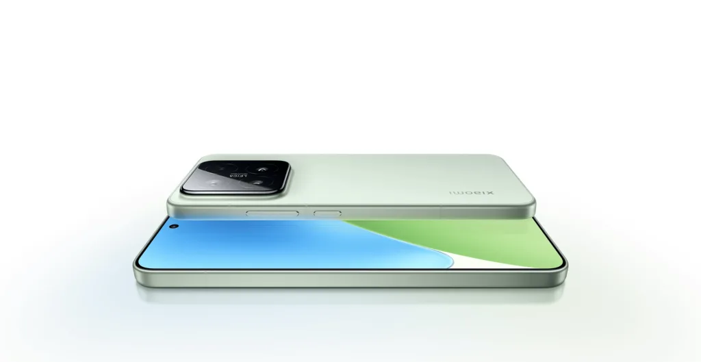 Xiaomi 15 compact AMOLED display